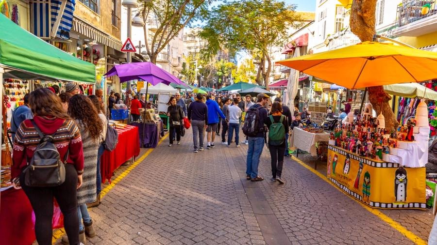 Nachalat Binyamin pedestrian street market near Shefer 19, Tel Aviv